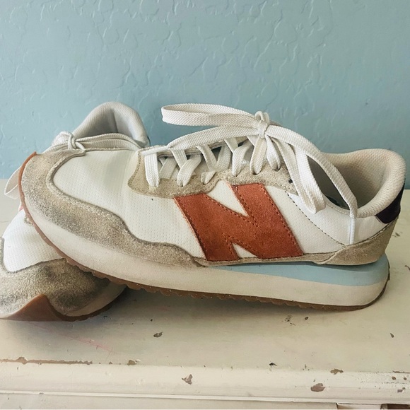 New Balance 237 Women’s size 9 - Picture 1 of 5